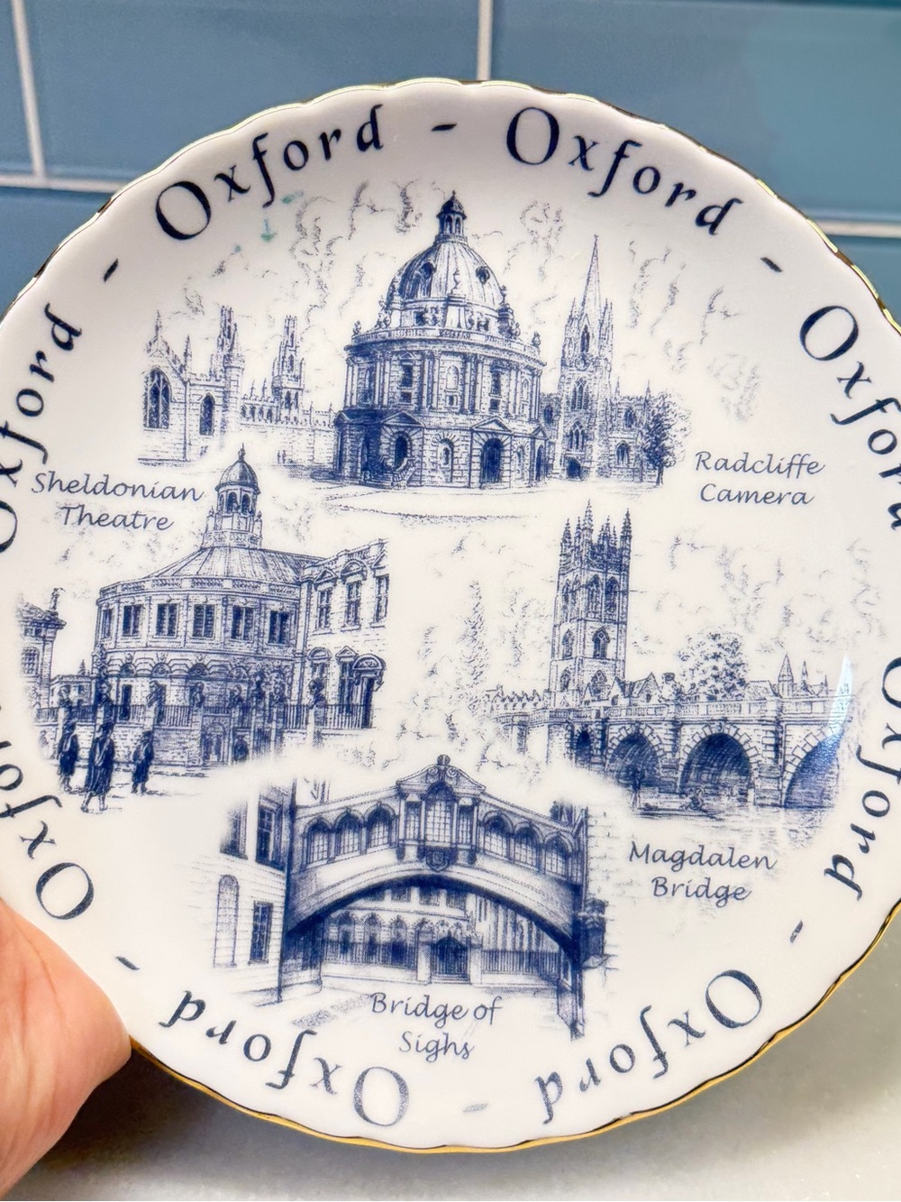 Oxford England Souvenir Plate Blue White Gold Trim 8"